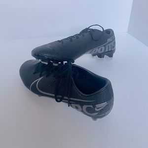 Nike Unisex Mercurial Vapor 14 Club FG/MG Black Soccer Cleats